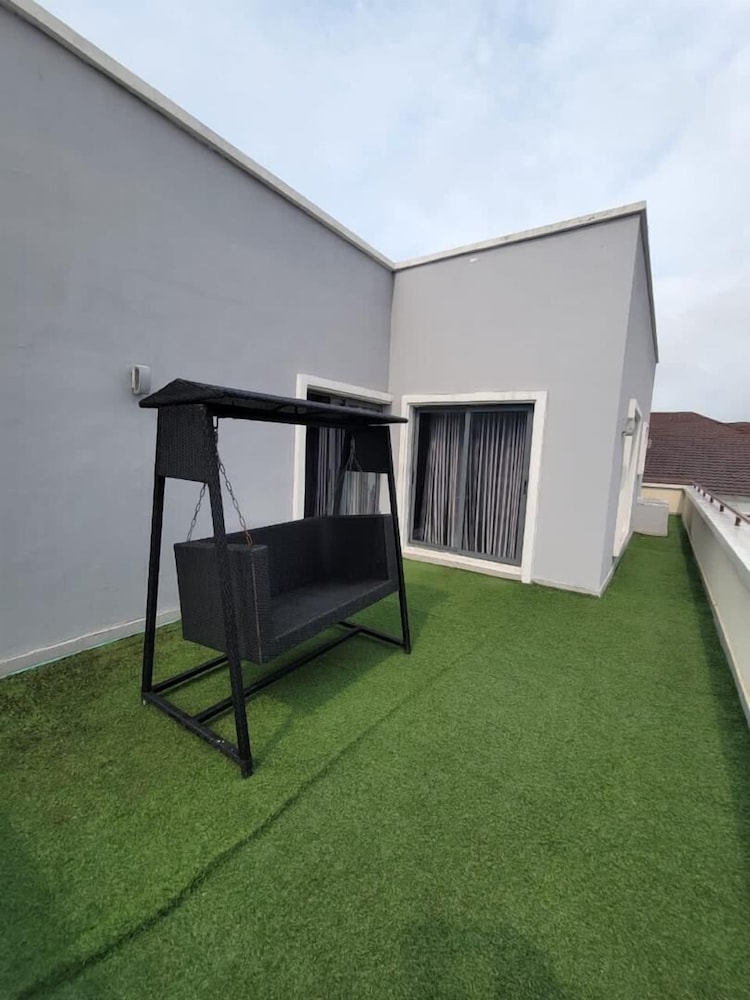 Service Apartment Hub