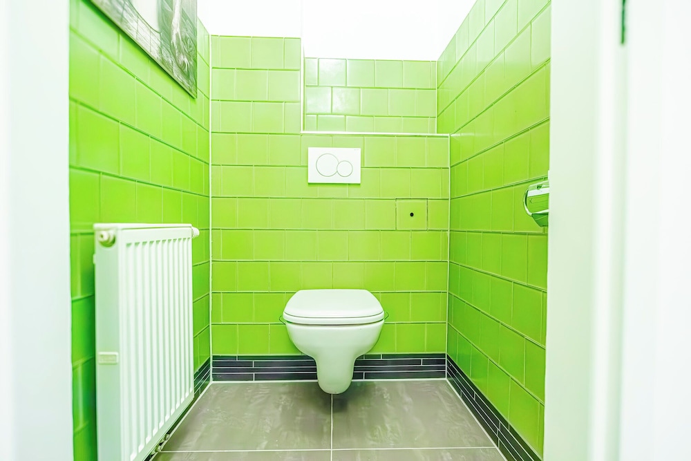 Amazing 2BR 1LR Apt Near Donaustadt