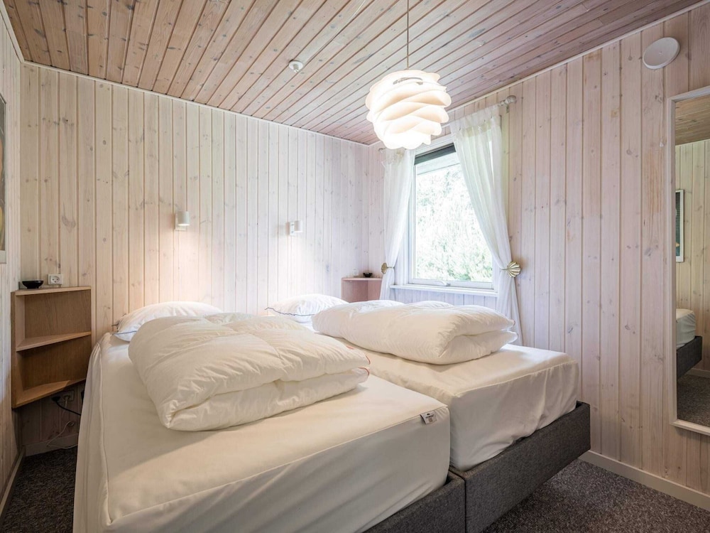 6 Person Holiday Home in Blavand view 4