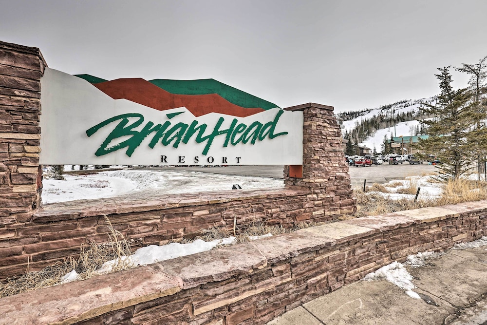 Brian Head Mountain Retreat < 1 Mi to Ski Resort! view 3