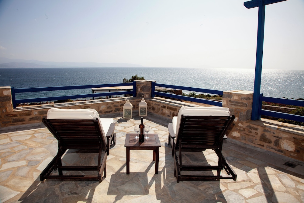 AURA PAROS