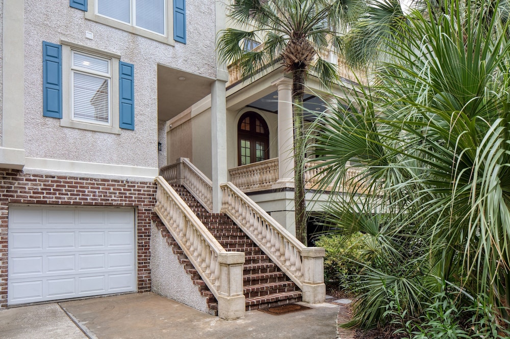 Beachwalk by Avantstay Hilton Head Oasis Steps From Singleton Beach
