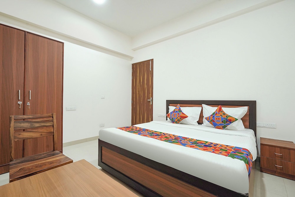Fabhotel Urban Villa