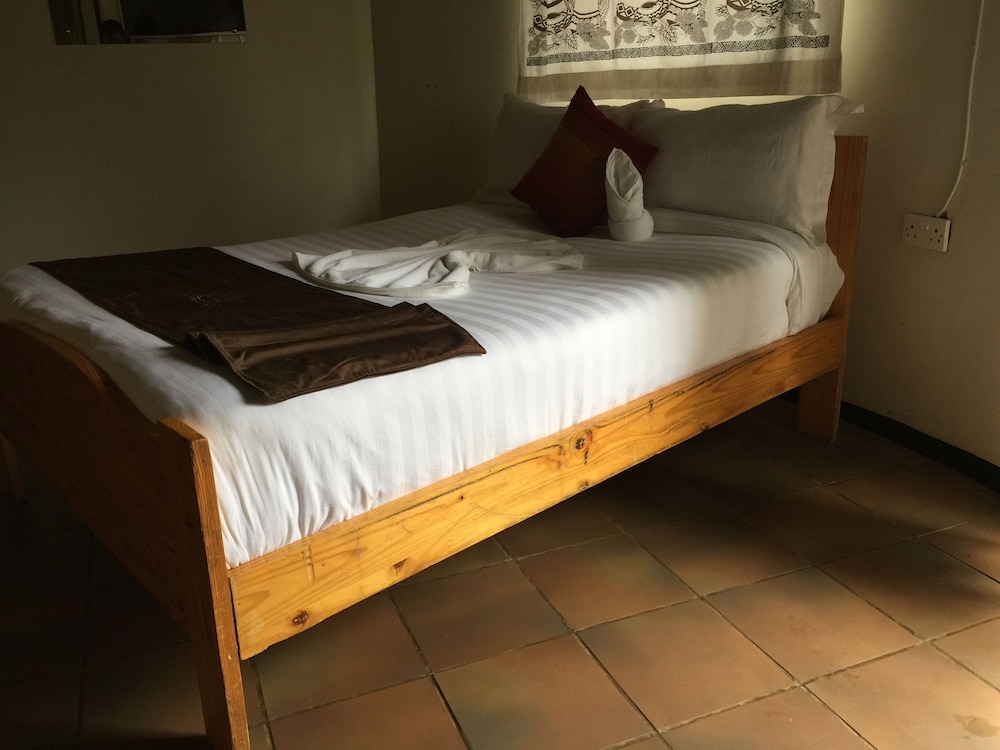 Kgogomodumo Lodge view 5