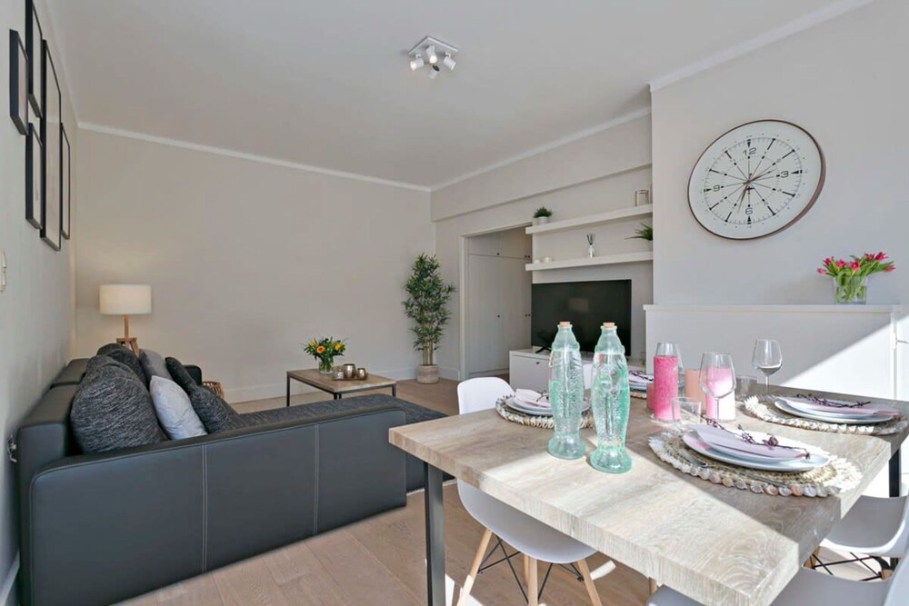 Sunny and Stylish Studio at the Zeedijk of Knokke