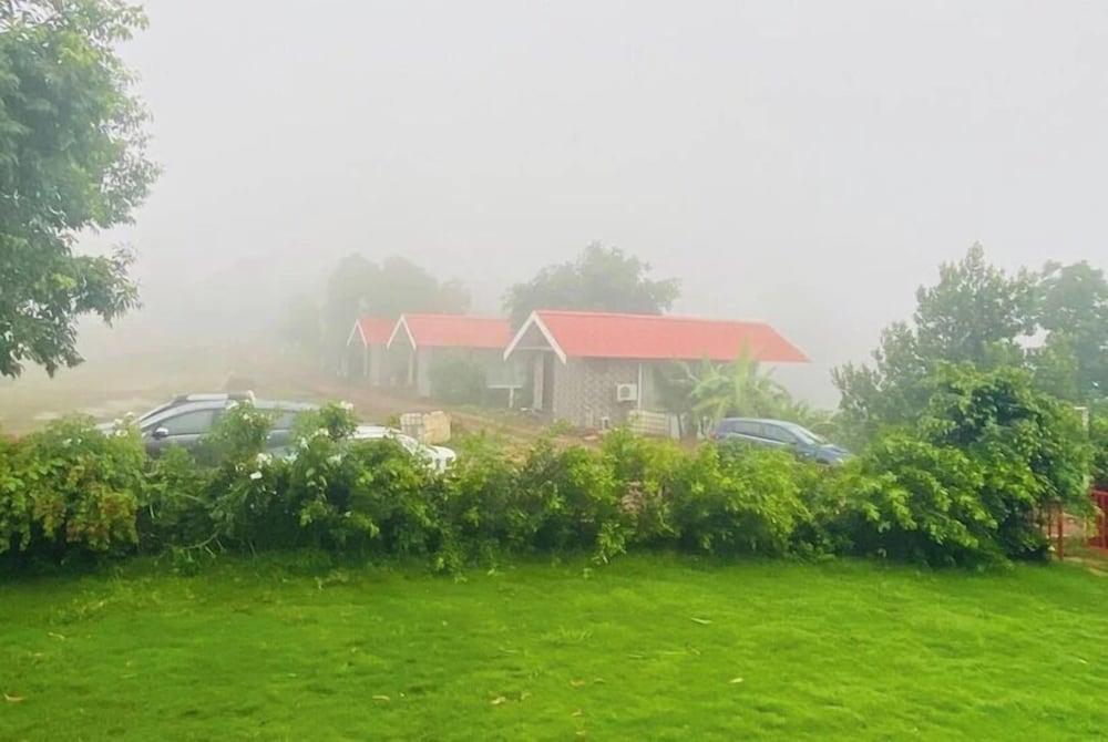 Shvas Island Resort