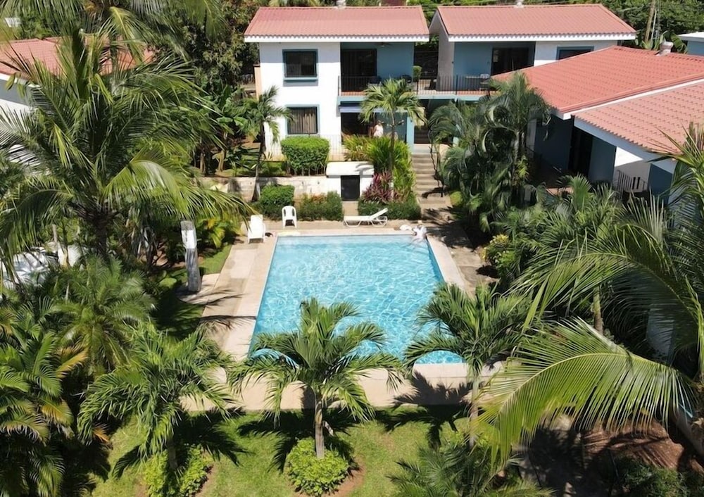 Minimalist Condo with a Beautiful New Design, Enclosed Patio, and Shared Community Pool