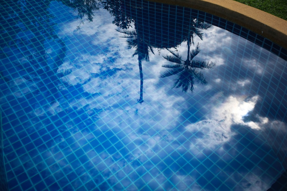 Idyllic Samui Beach Villa Resort
