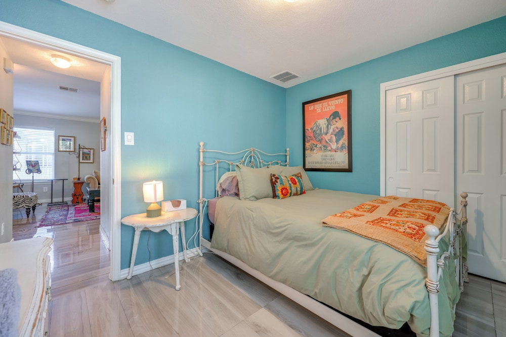 Dog-friendly Retreat w/ Yard, 22 Mi to Dtwn Austin