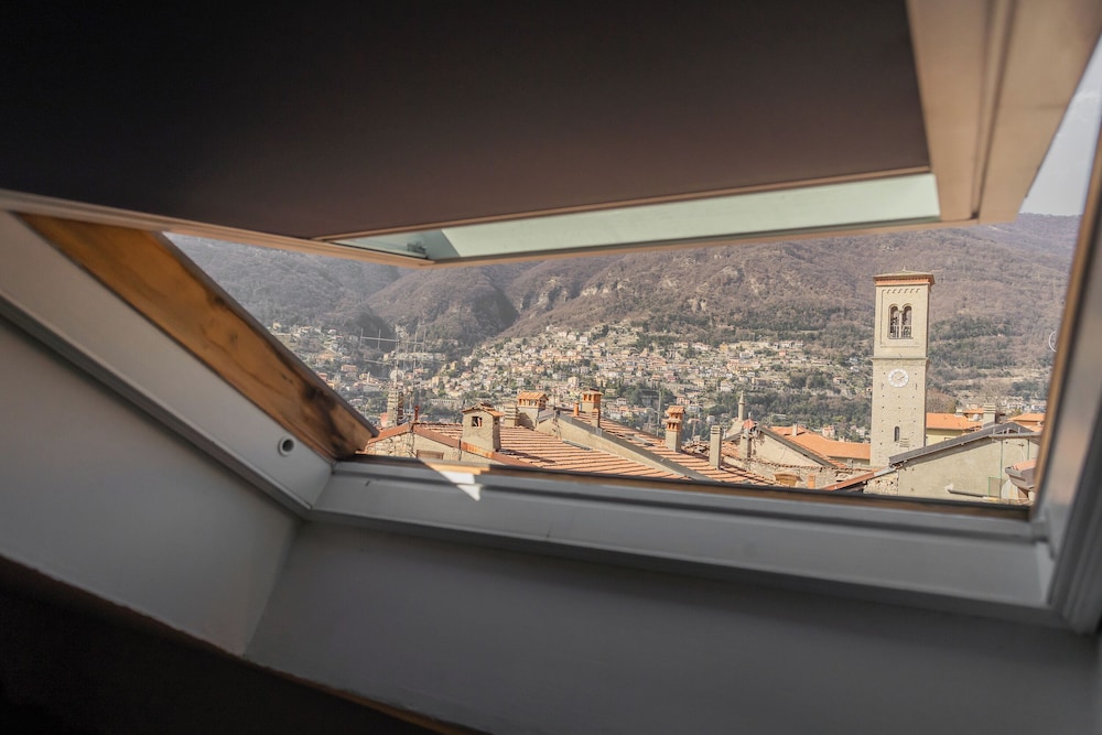 Emily's Holiday House - Authentic Lake Como by Rent all Como