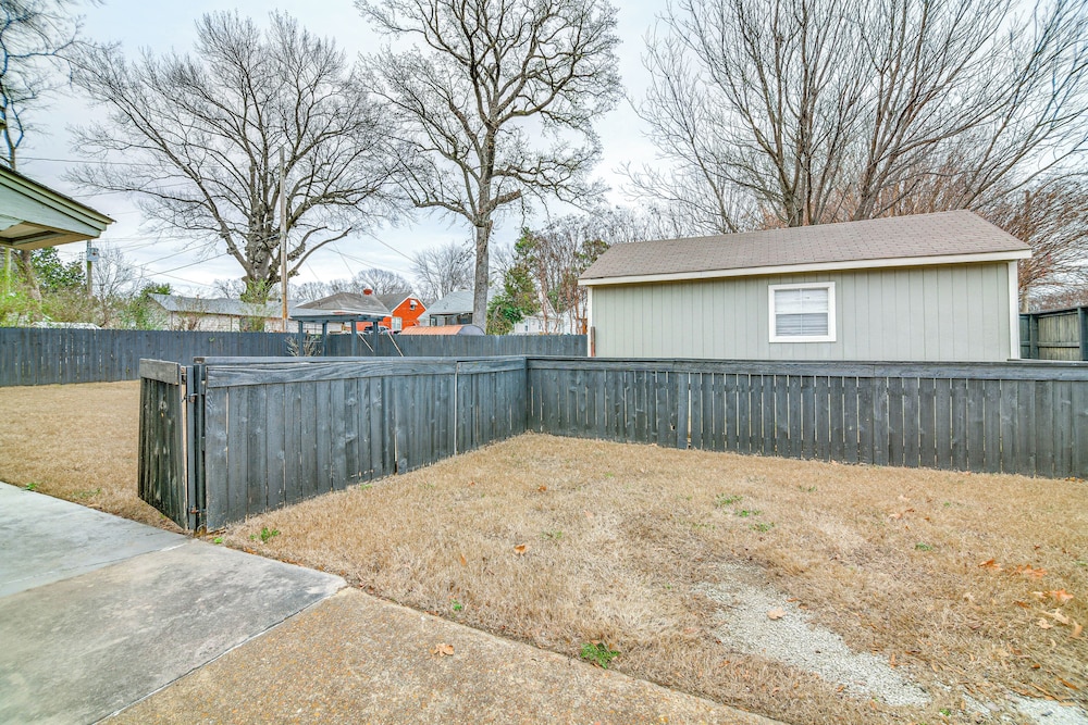 Spacious Memphis Retreat: 5 Mi to Downtown Beats!