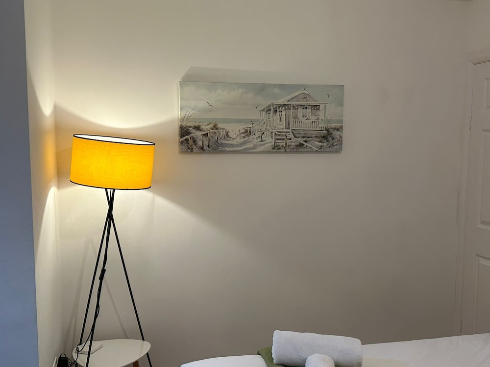 Delightful Delta-studio Apt,walk-2leeds City,wifi view 2