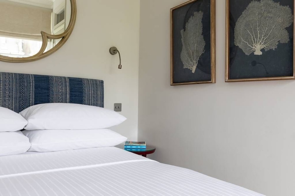 Coleherne Road III by Onefinestay