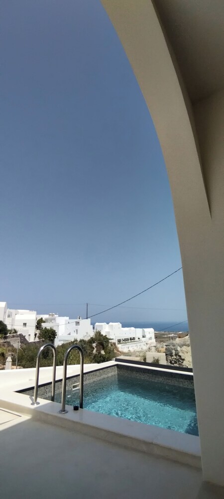 Artium Villa with Pool hosted by K&K photo 4