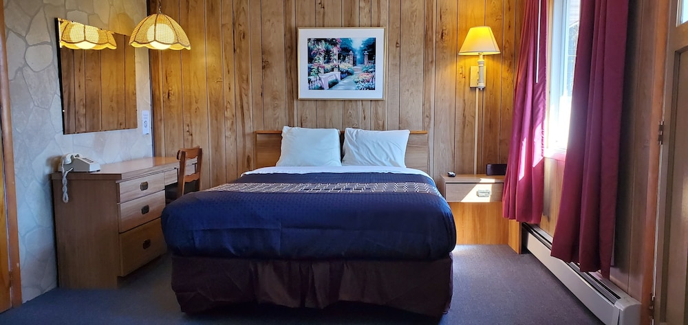 Red Ranch Motel