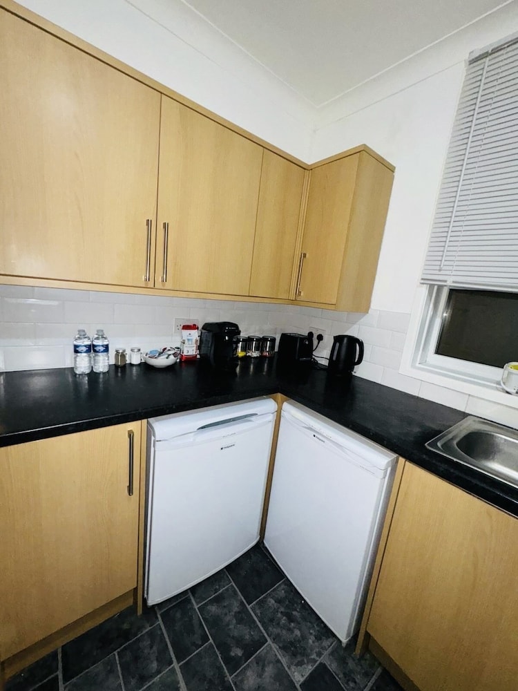 3 bed House in Portsmouth view 5