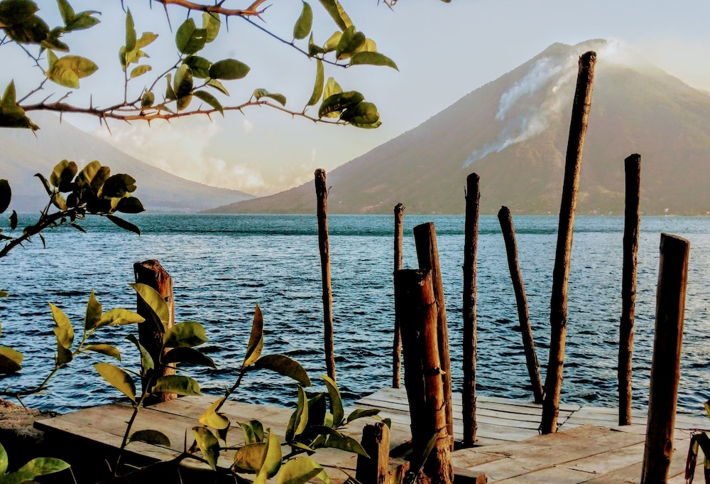 Baraka Atitlan - Lake & Beach