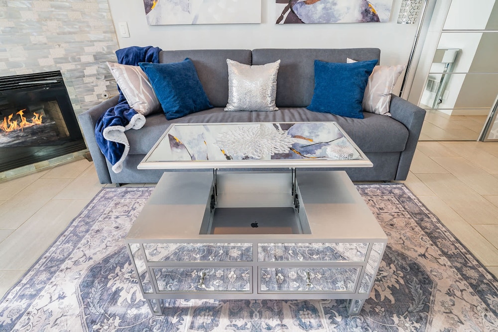 Luxury Oceanfront Condo With Private Beach Access