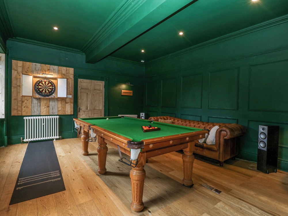 Cotswold House
