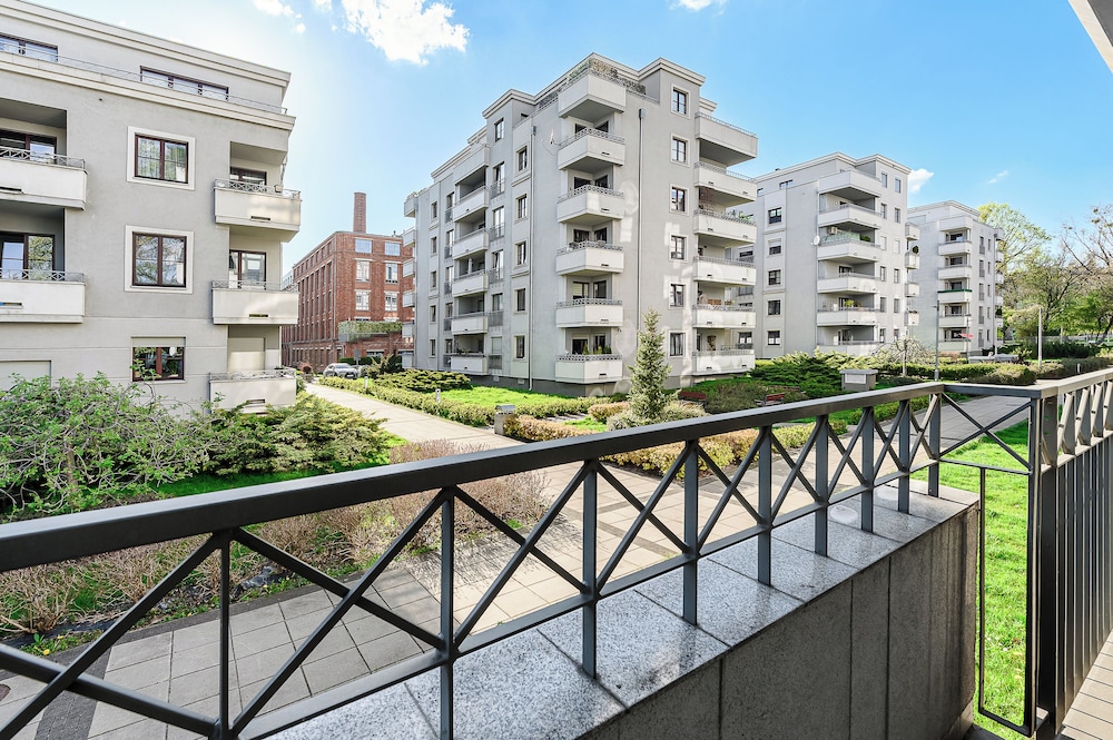 Lumina stylish apartment with parking