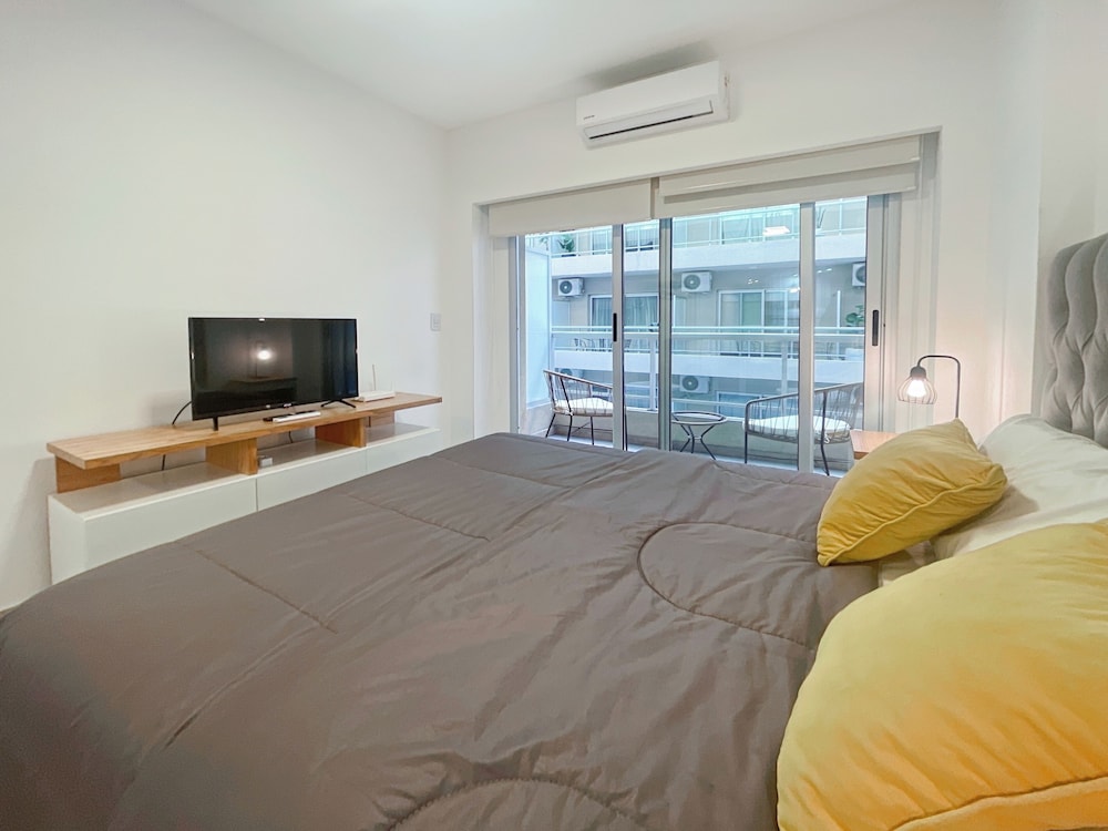 Ayres Suites Moreno