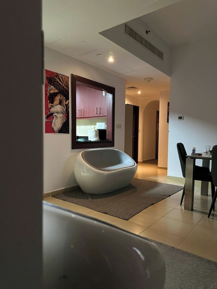 Sunny Side Luxé Hostel