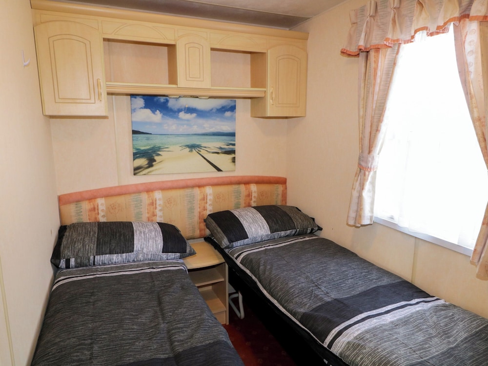 Meric Stone Holiday Lets Caravan 1