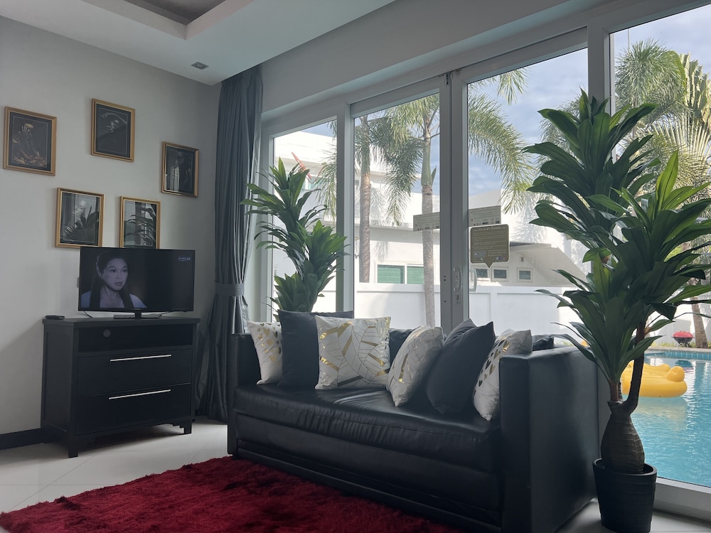 Premium Pool Villas Pattaya