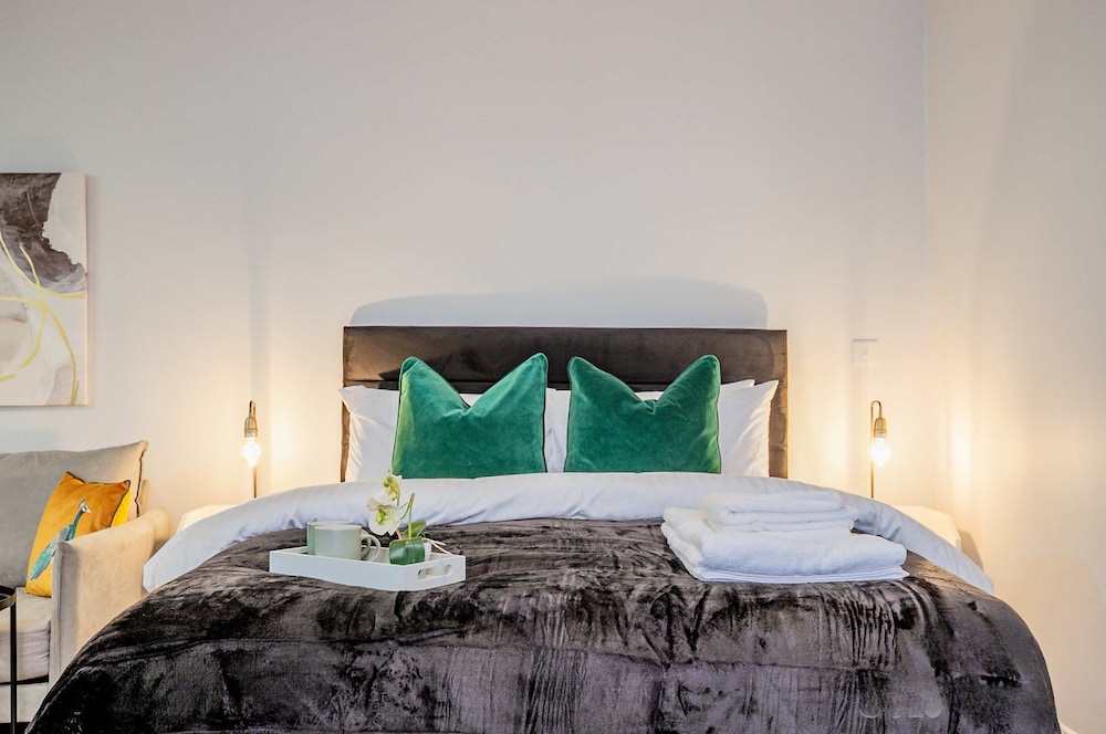 Host Stay Bridge Street Studio Apartment