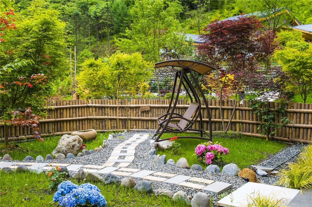 Summergarden Hotel