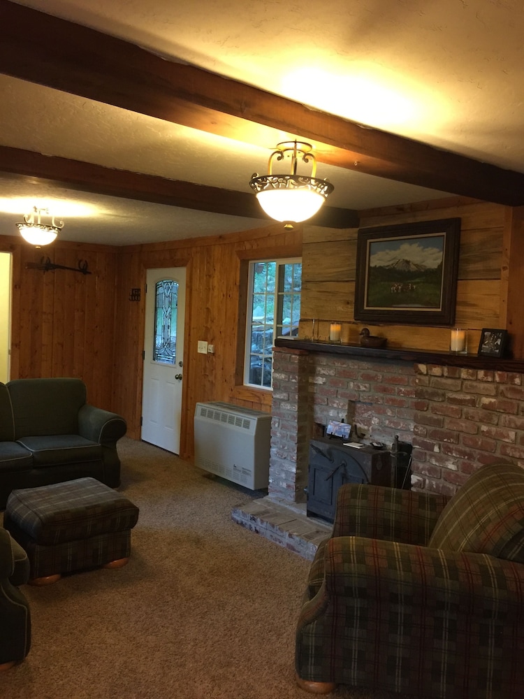 Treetop Cabin