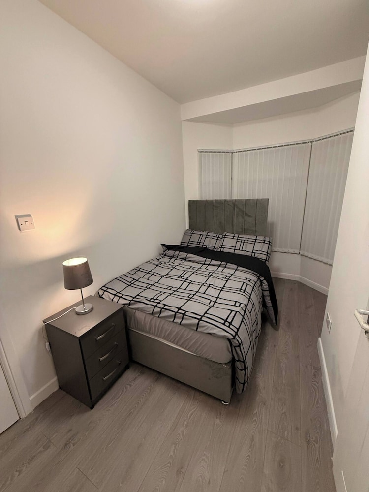Stylish Dream Home With 4 En-suite Bedrooms