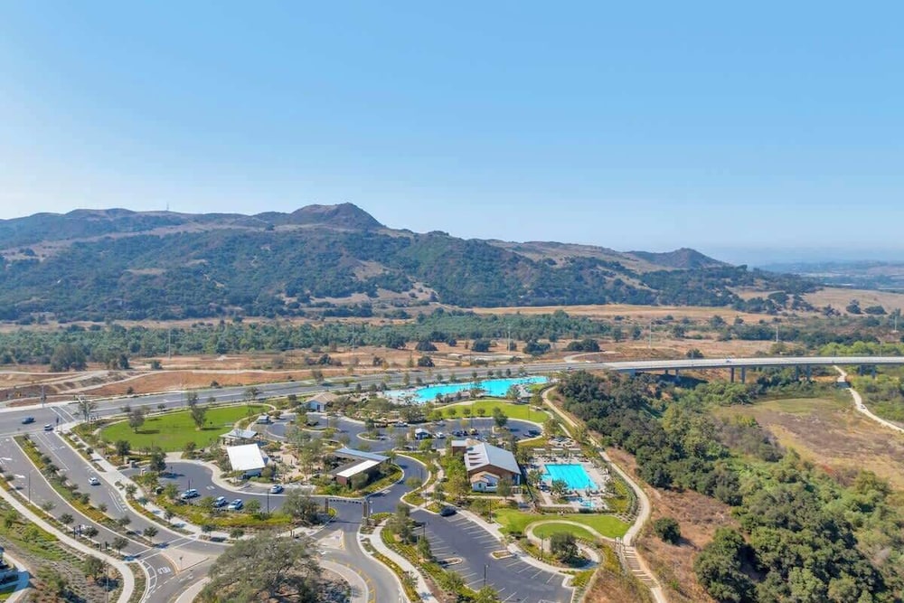 @marbella Lane - Stylish Dream Home in RMV w/ Pool