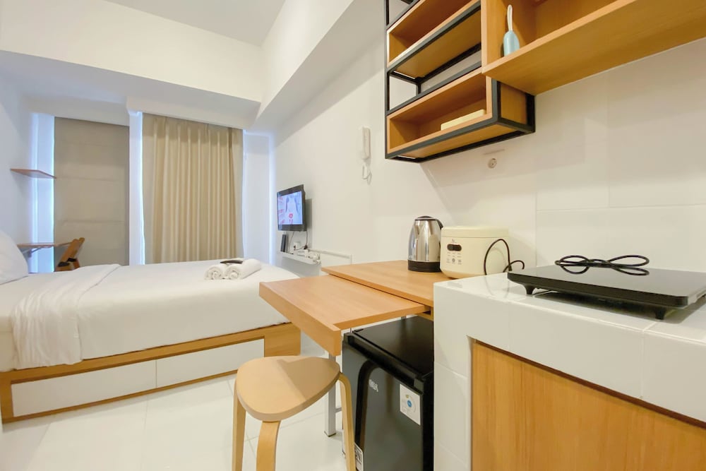 Homey Studio Apartment Tokyo Riverside Pik 2