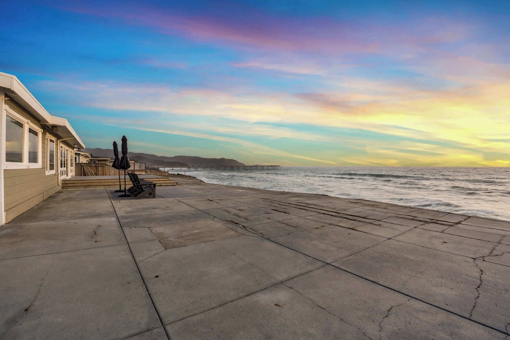 @marbella Lane-oceanfront Retreat w/ Stunning View