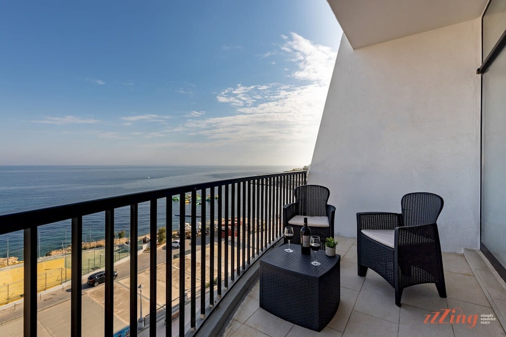 Stunning Seaviews Prime Location Lovely Home photo 2