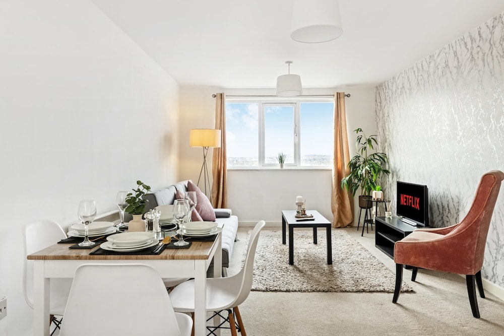 Apartmentsleeps4-parking-wifi-petfriendly-citystay