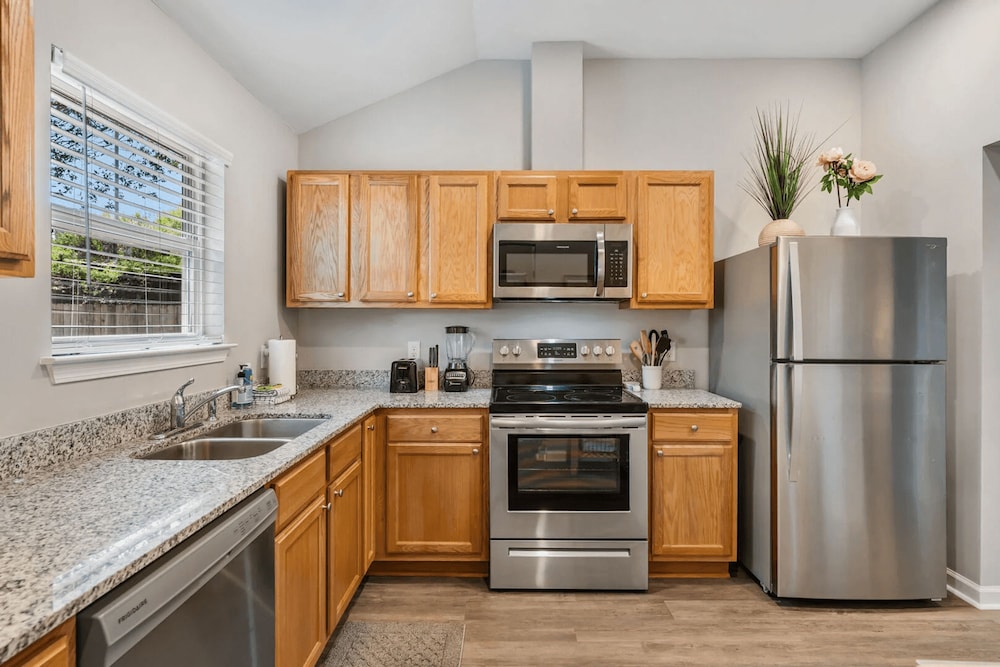 Ocean Oasis by Avantstay Block to Beach West PCB Pet-friendly