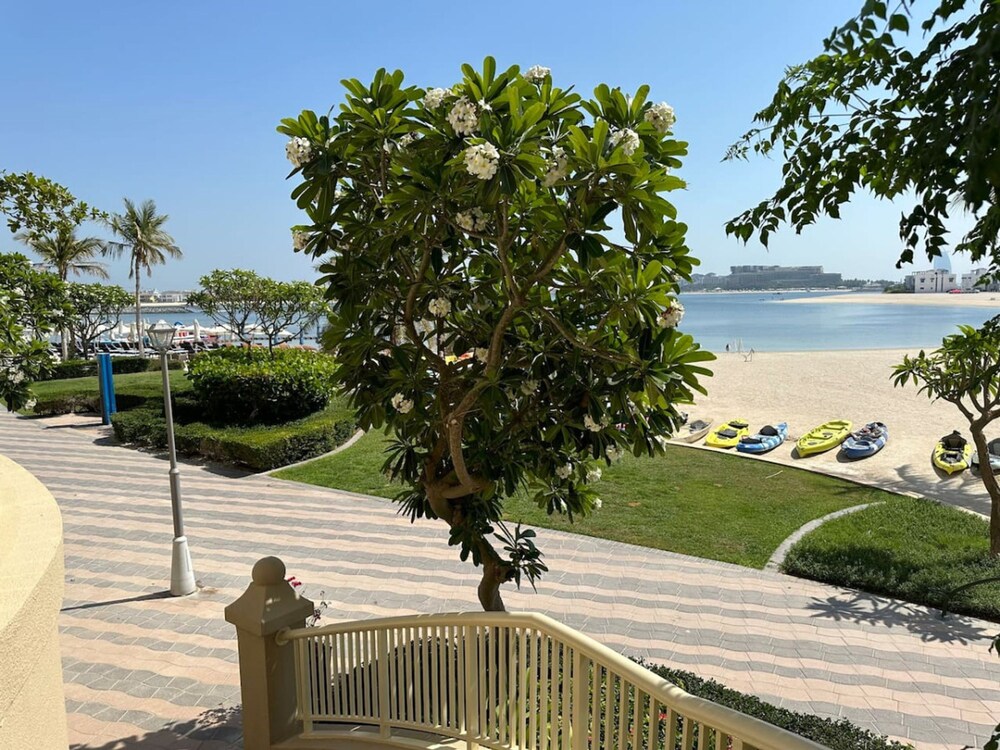 Al Haseer Beach Views - 3 Beds Palm Holiday Apt