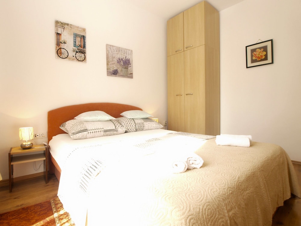 Apartment 91 view 3