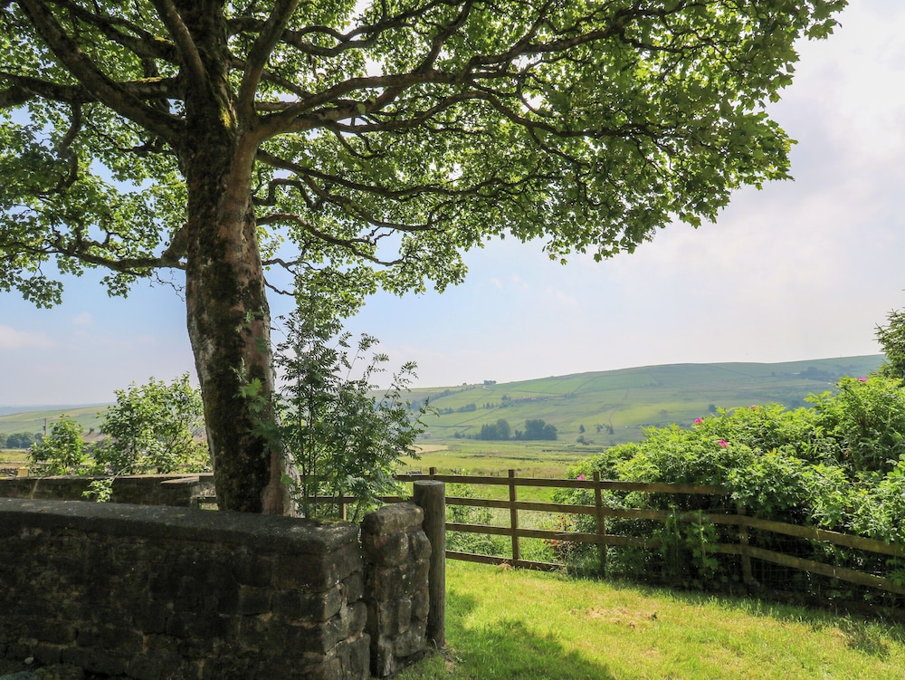 Halstead Green Farm