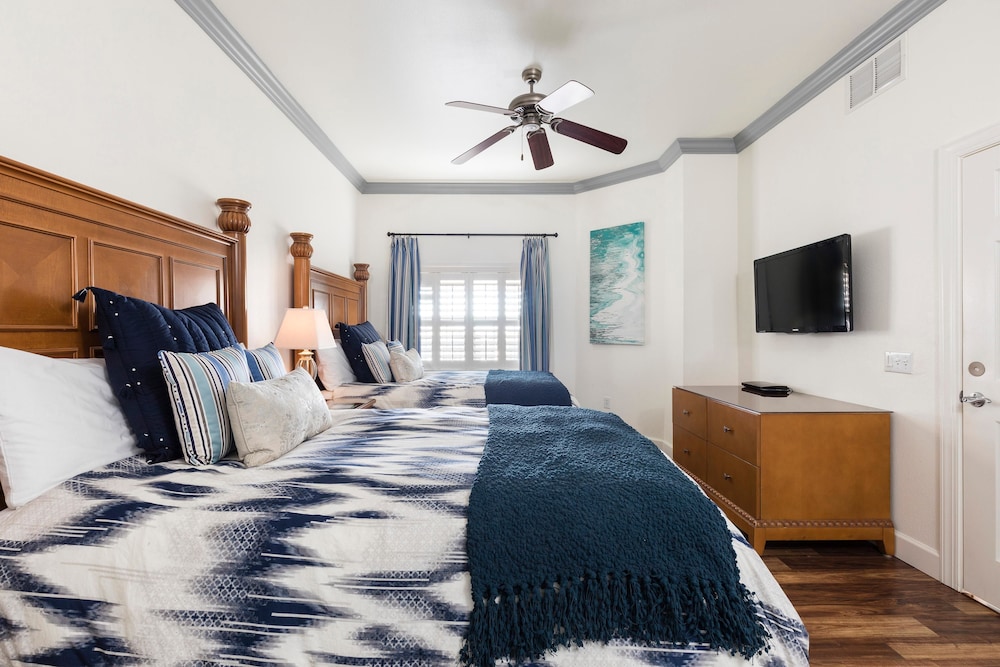 Condo Centre Court Supreme 3 Bedroom Reunion - Image 5