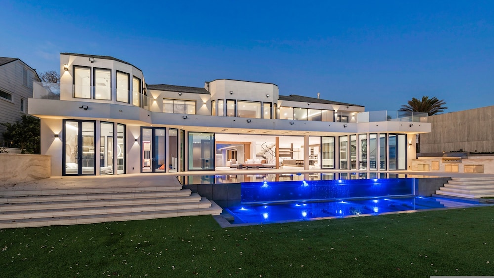 Ultimate Malibu Villa - Property Image 21