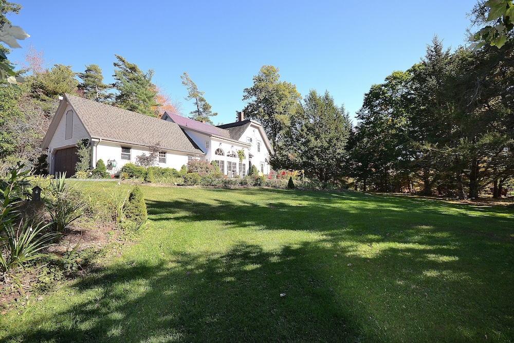 The Briarwood B&B