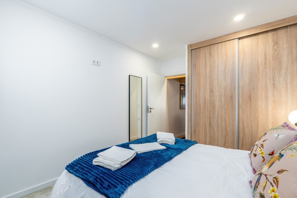 City Center Comfort Apartment B by Vacationy