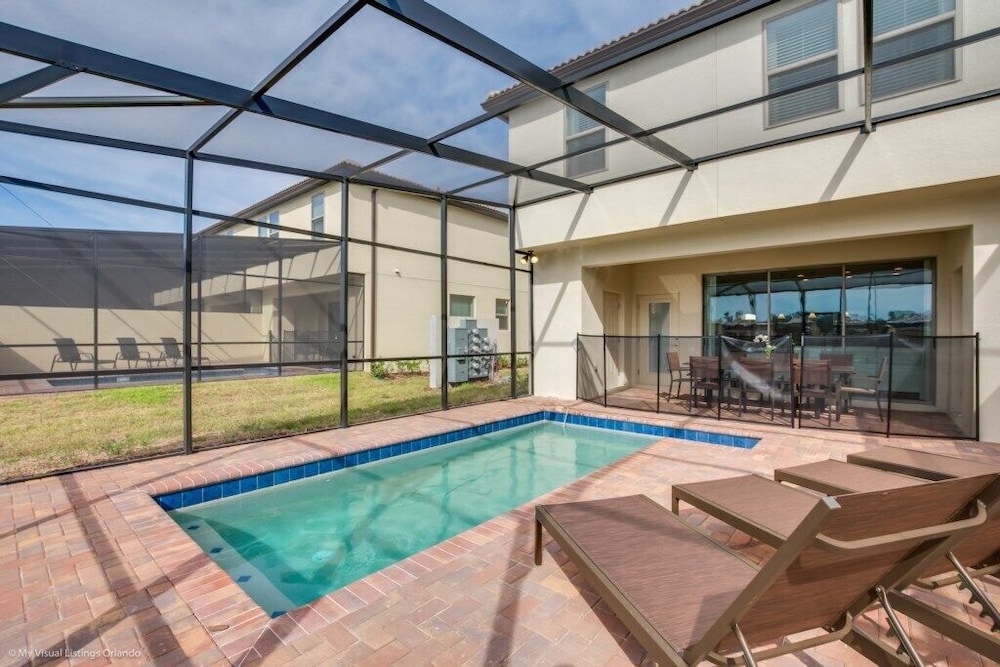 Fresh Heaven Pool Home by AV Dreams - Image 4