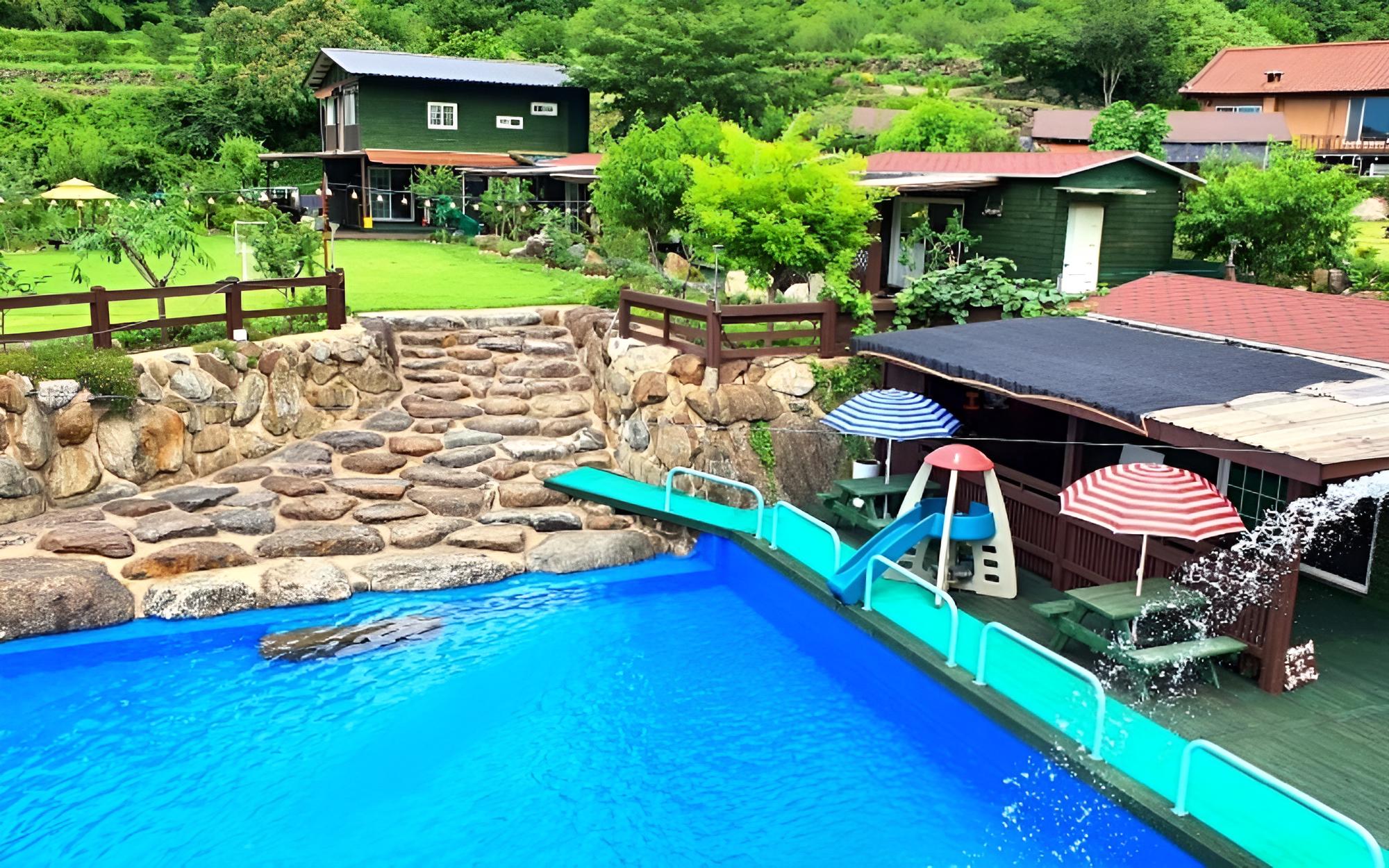 Hadong Sansuae Pension