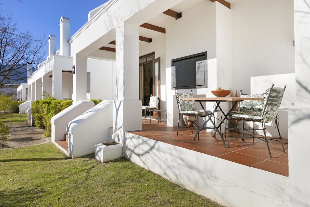 Winelands Golf Lodges at De Zalze