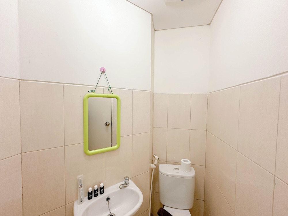 Modern Studio and Chic at Pavilion Permata Apartment