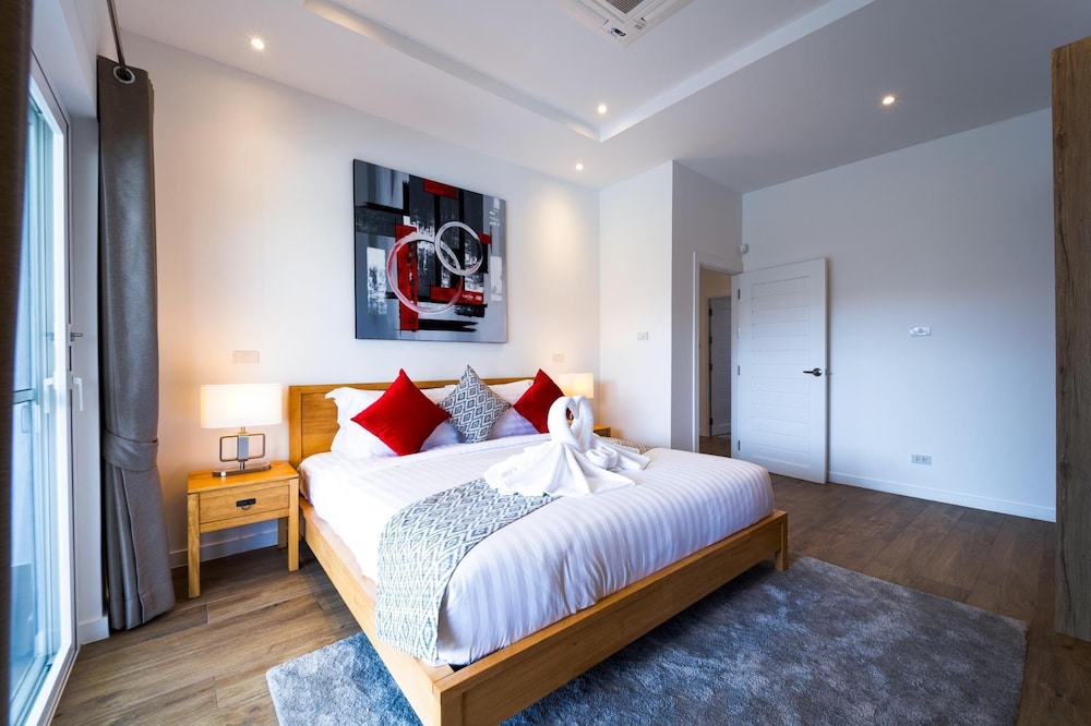 Brand-New Modern 3-Bedroom Villa MB20